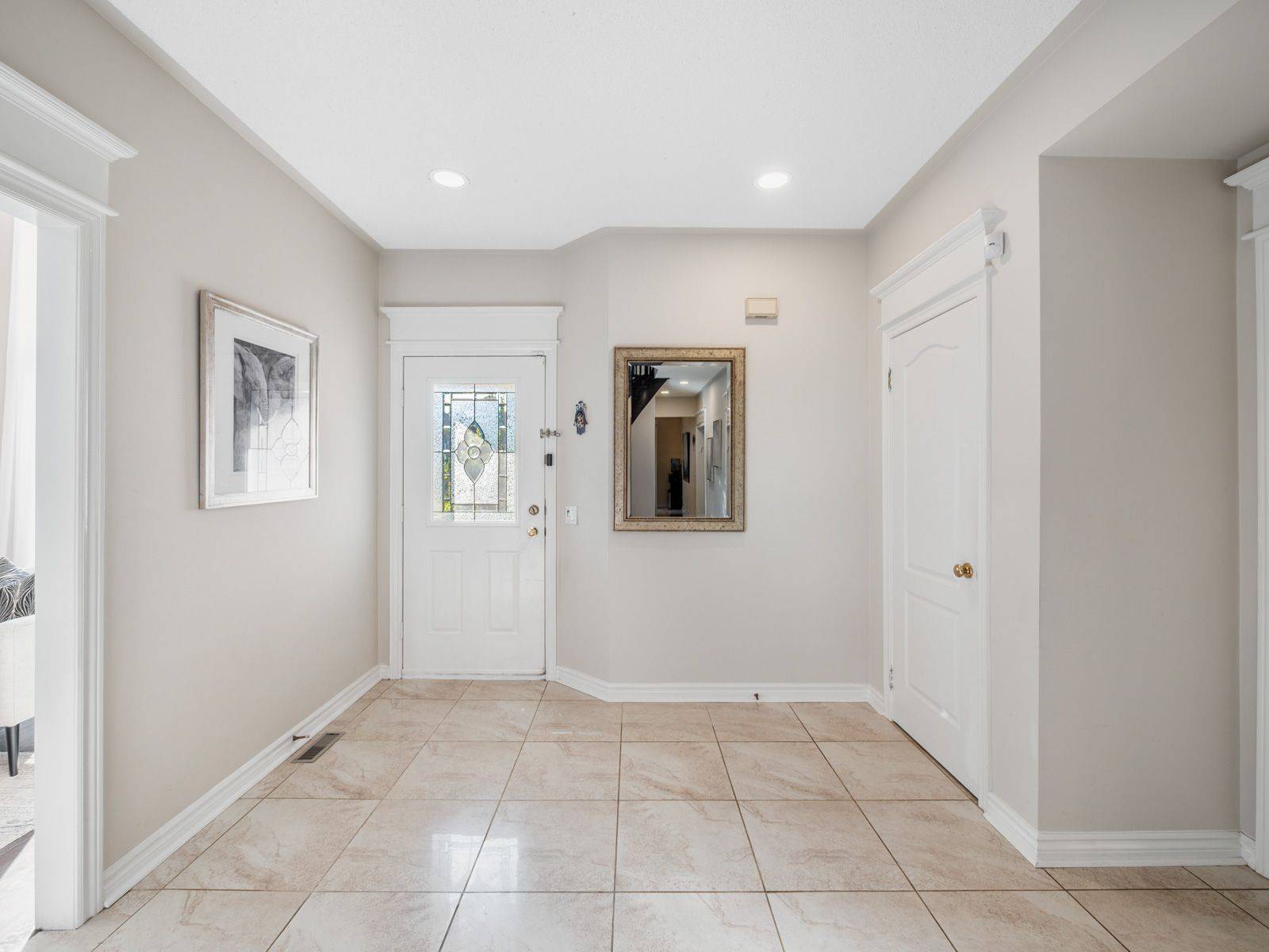 Vaughan, ON L4J 7T4,88 Ventura WAY