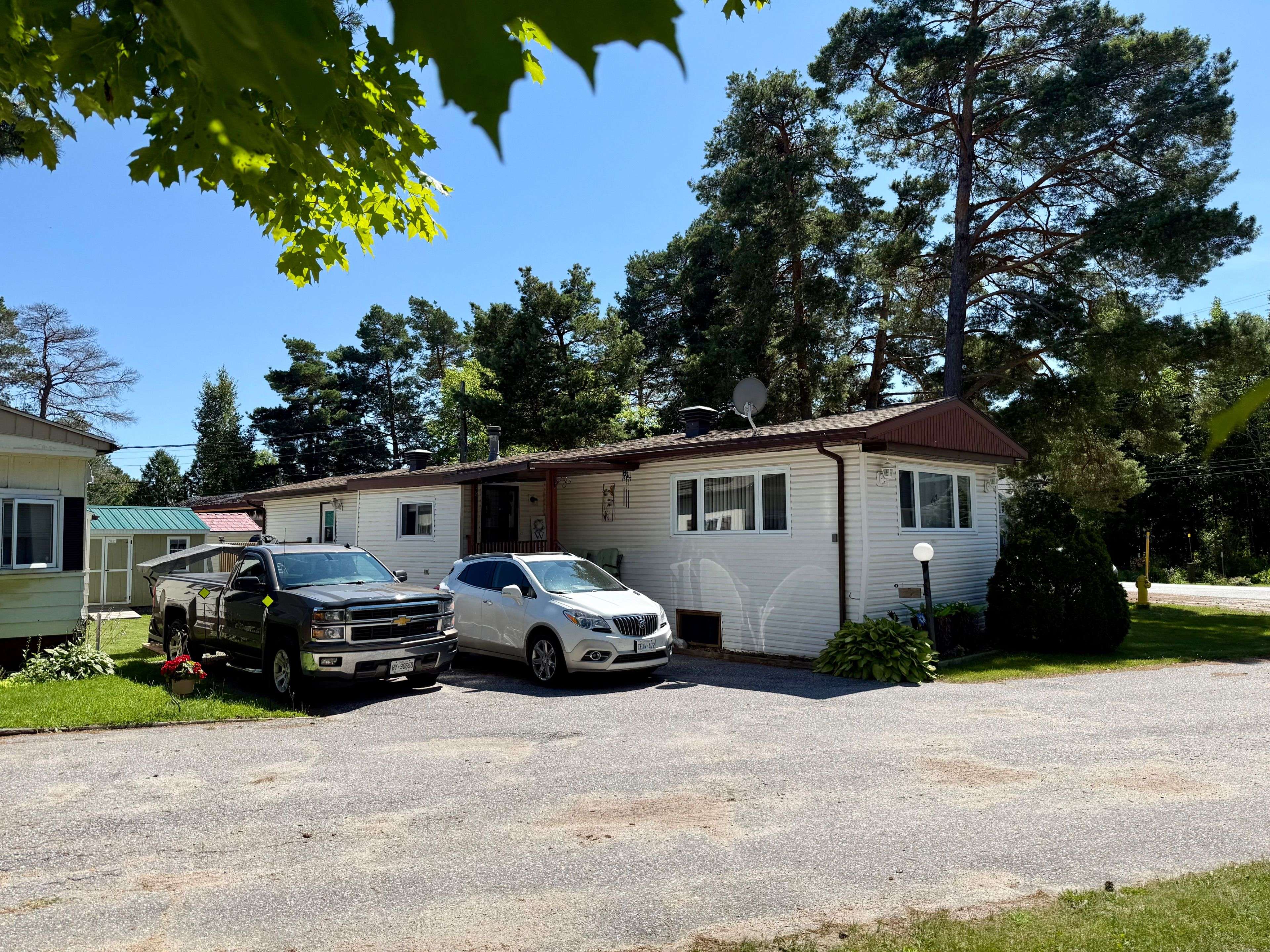 North Bay, ON P1B 8G2,208 Little Down LN #9