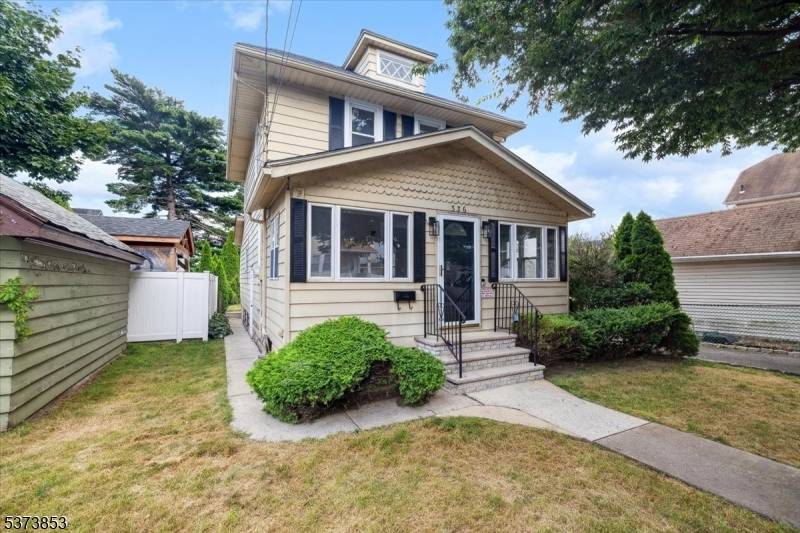 Belleville Twp., NJ 07109,336 Dewitt Ave