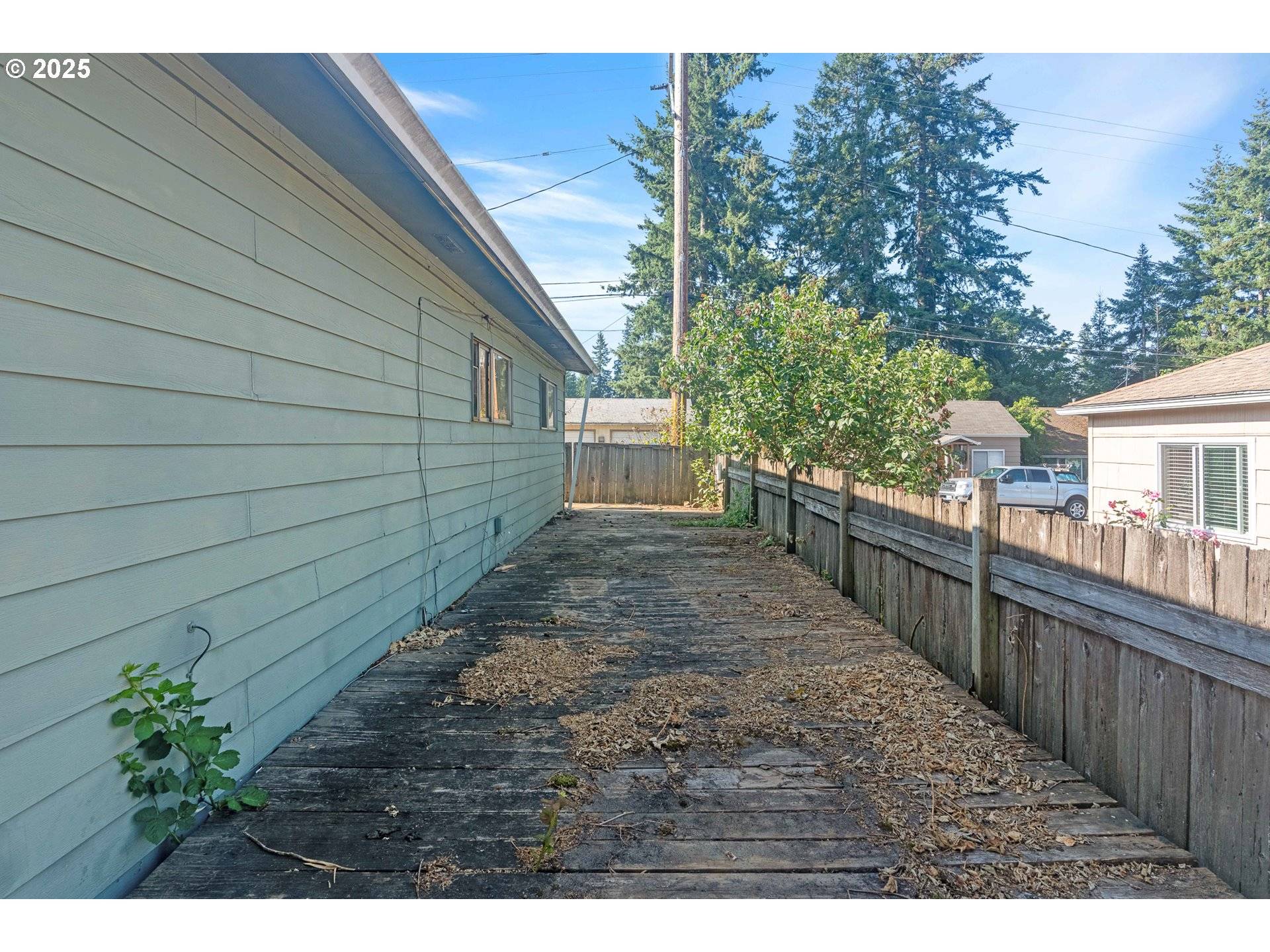 Sandy, OR 97055,38181 SUNSET ST