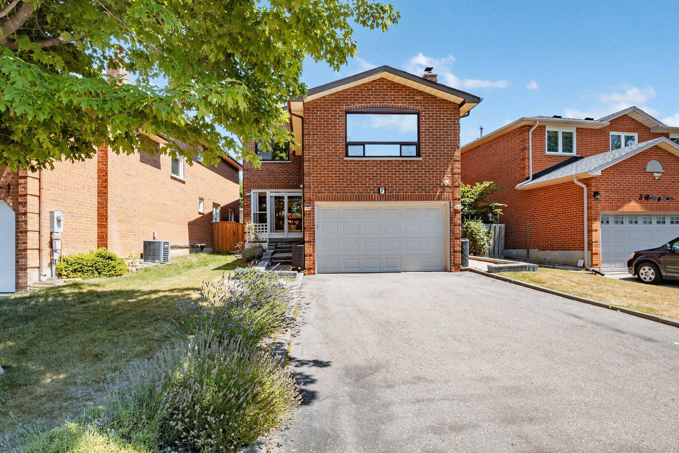 Vaughan, ON L4K 3K3,7 Anthony LN