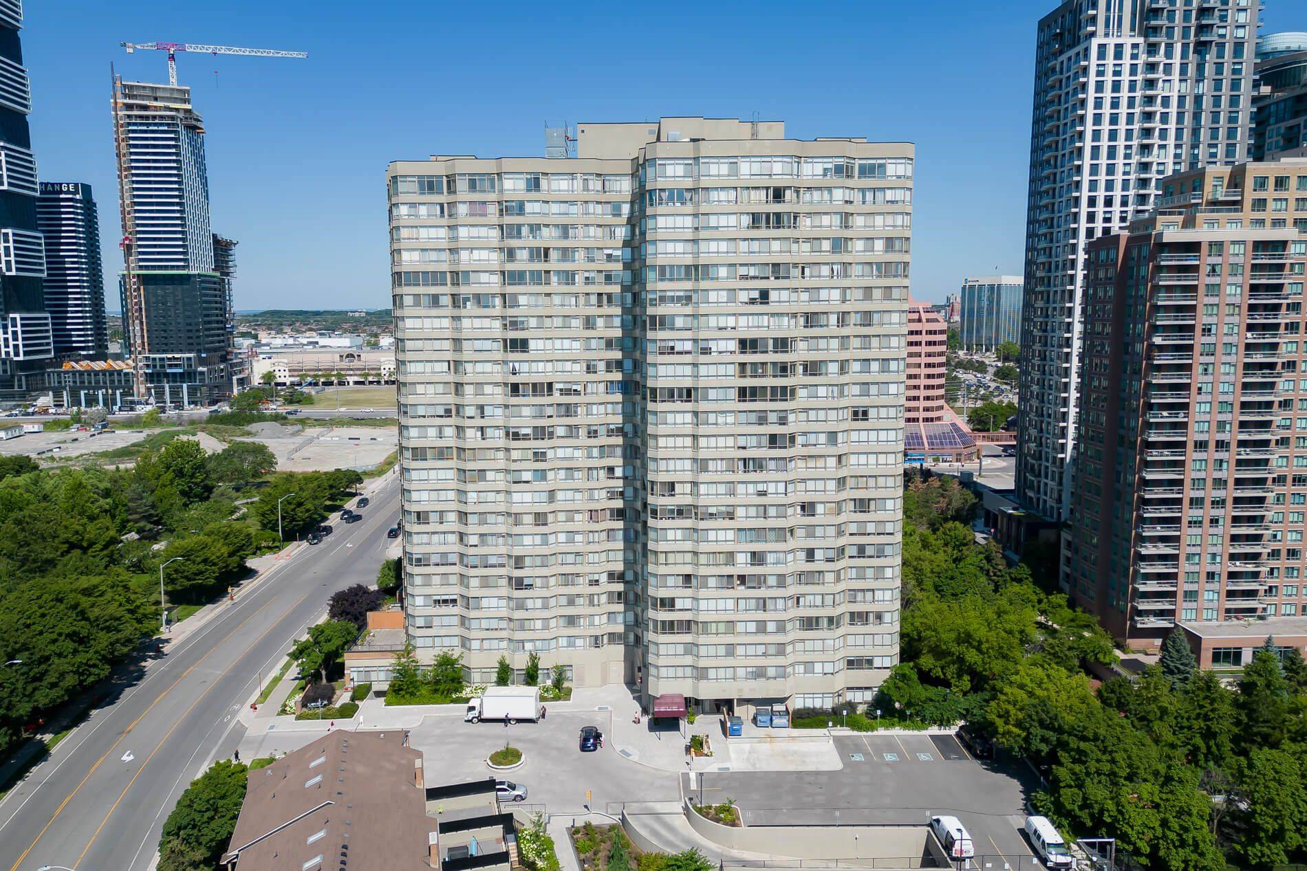 Mississauga, ON L5B 3J4,3605 Kariya DR #610