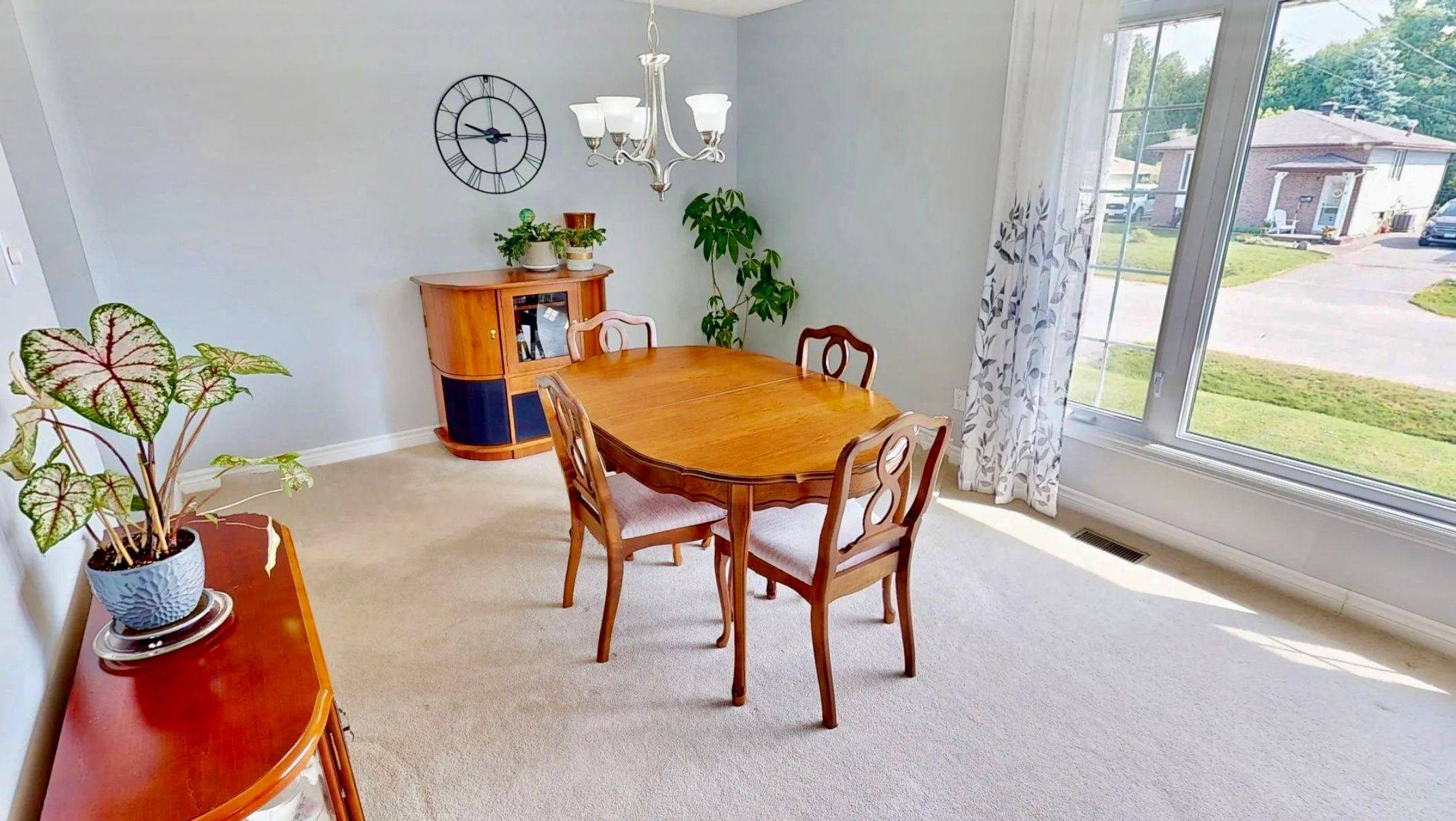 North Bay, ON P1A 1G1,35 Van Horne CRES