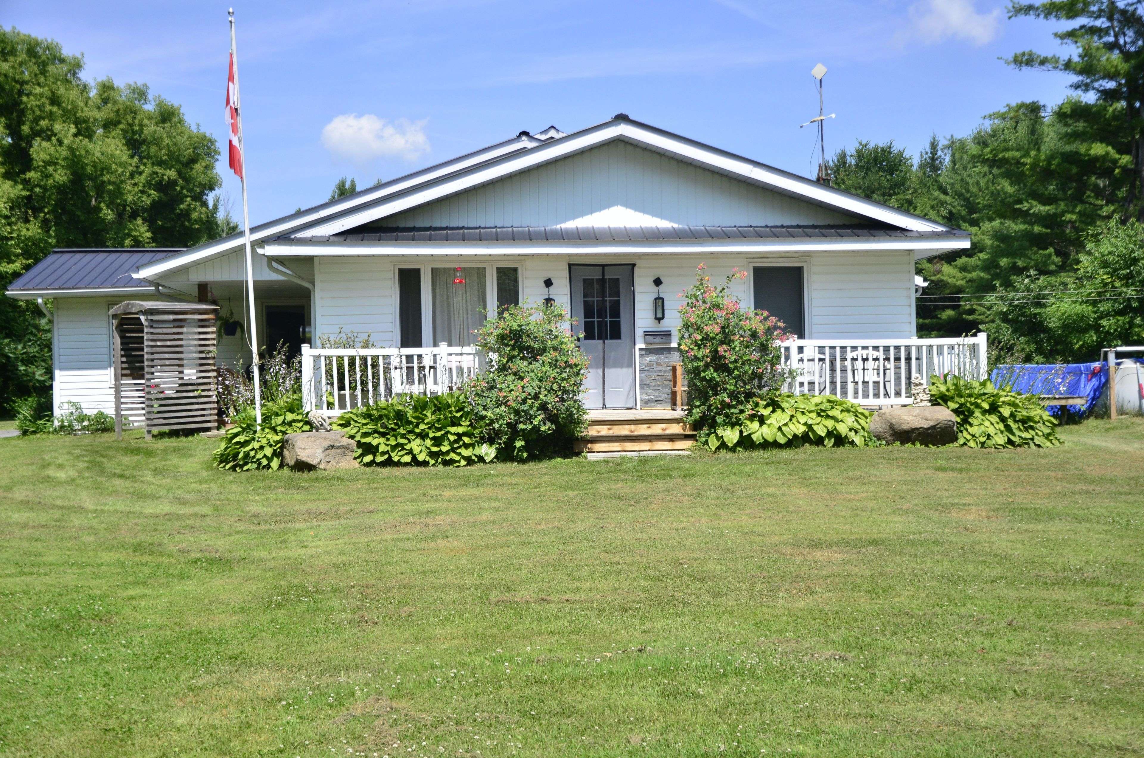 South Dundas, ON K0E 1K0,10355 Broken Second RD W