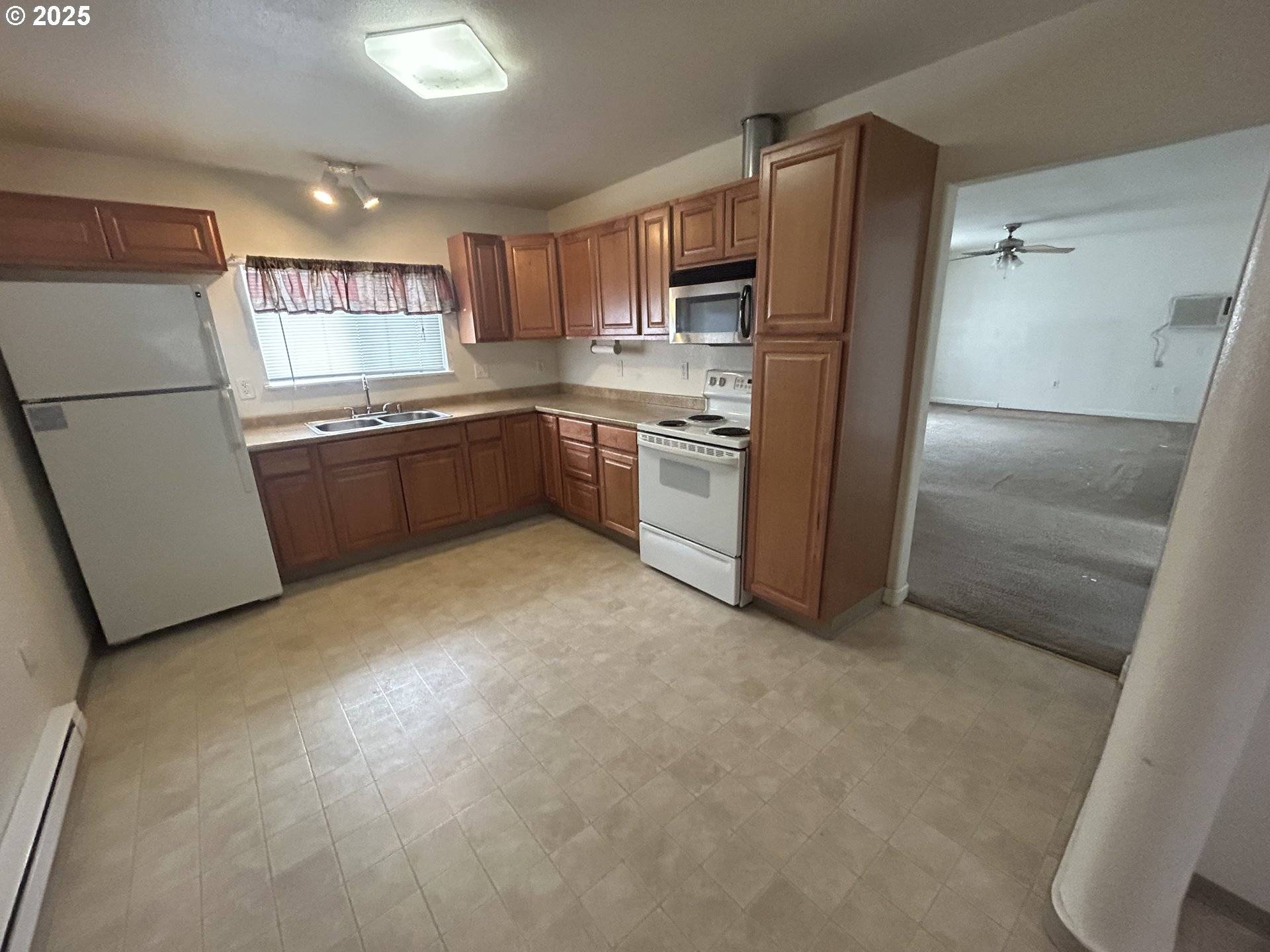 Goldendale, WA 98620,700 S 702 704 S COLUMBUS AVE