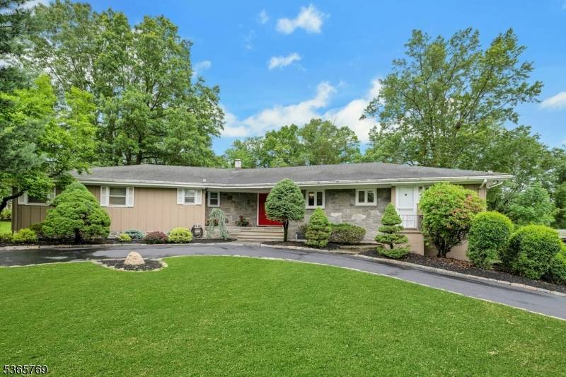 Bridgewater Twp., NJ 08807,20 Copper Hill Rd