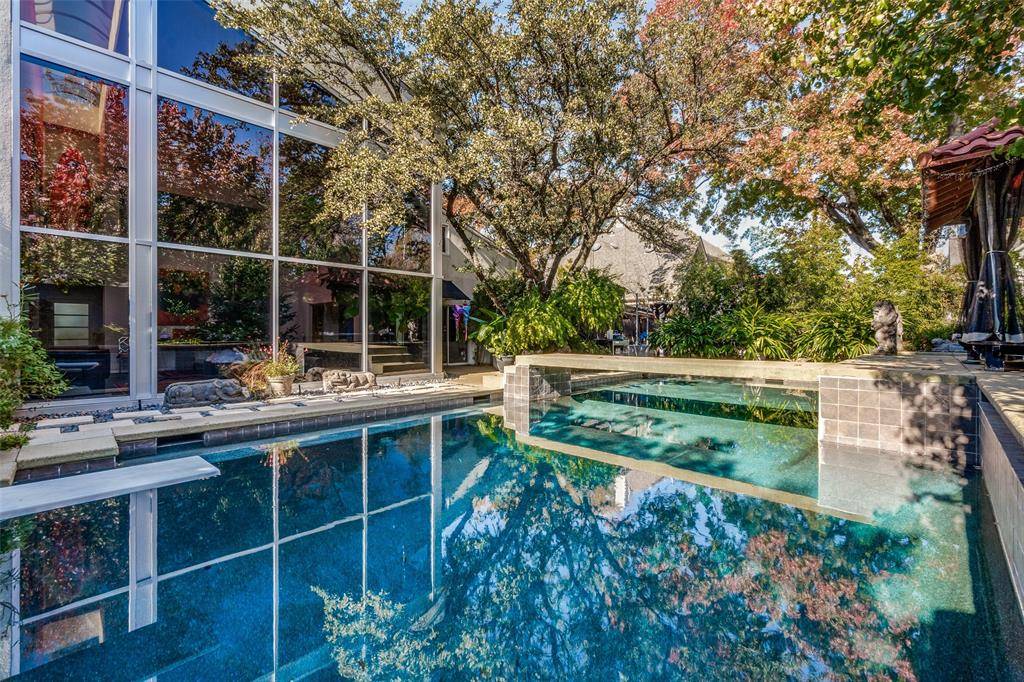 Dallas, TX 75229,10406 Crestover Drive