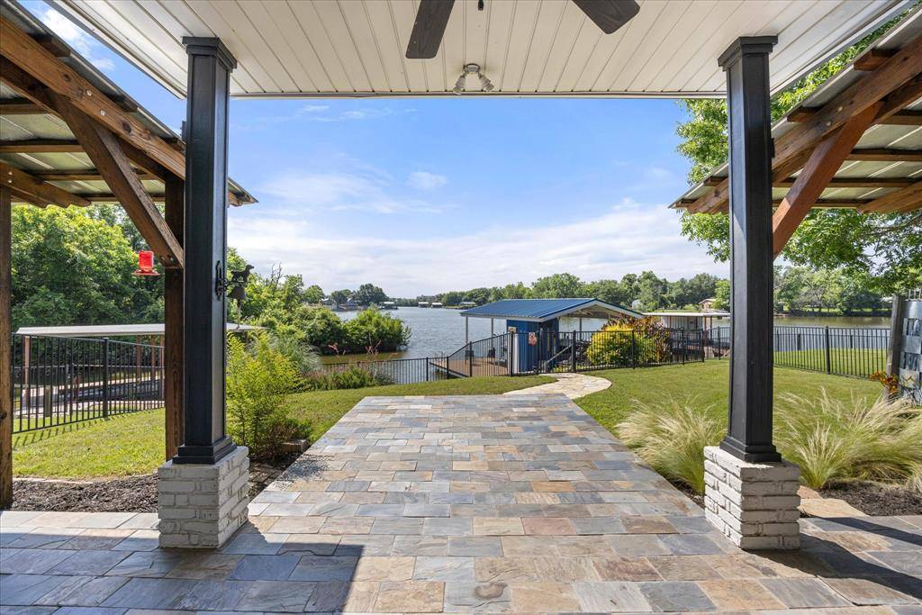 Granbury, TX 76048,441 E Ewell Street