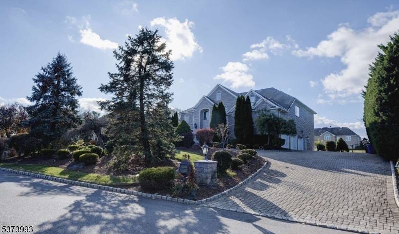Montville Twp., NJ 07058,15 Michelle Way