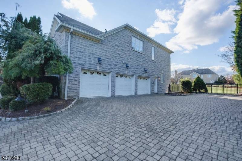 Montville Twp., NJ 07058,15 Michelle Way