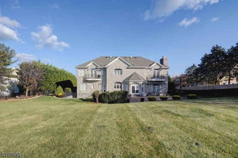 Montville Twp., NJ 07058,15 Michelle Way