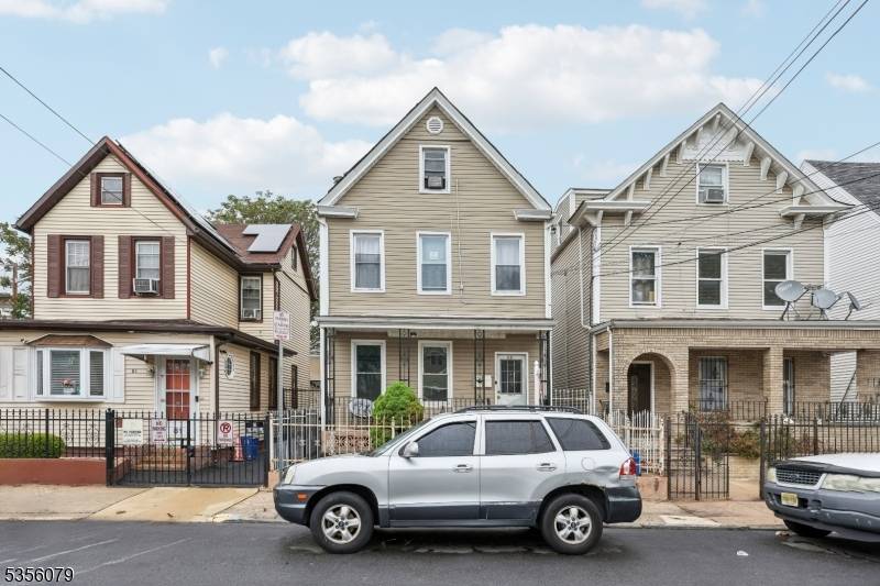Newark City, NJ 07104,79 Irving St