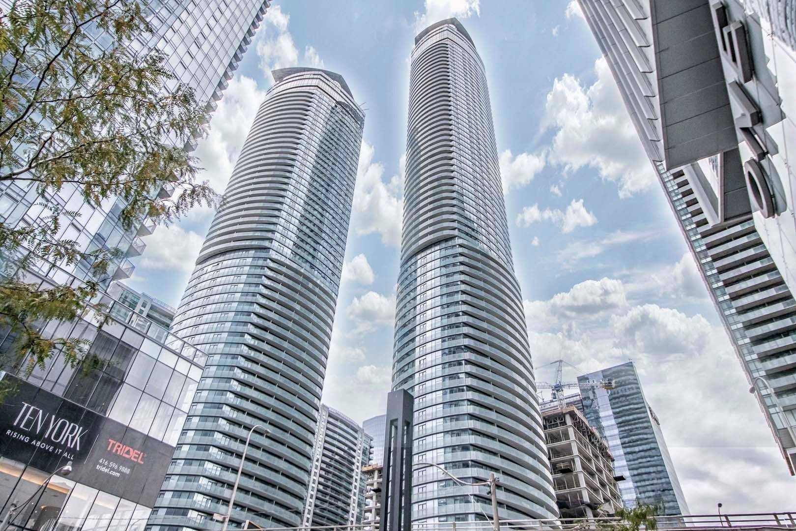 Toronto C01, ON M5J 0B1,14 YORK ST #2304