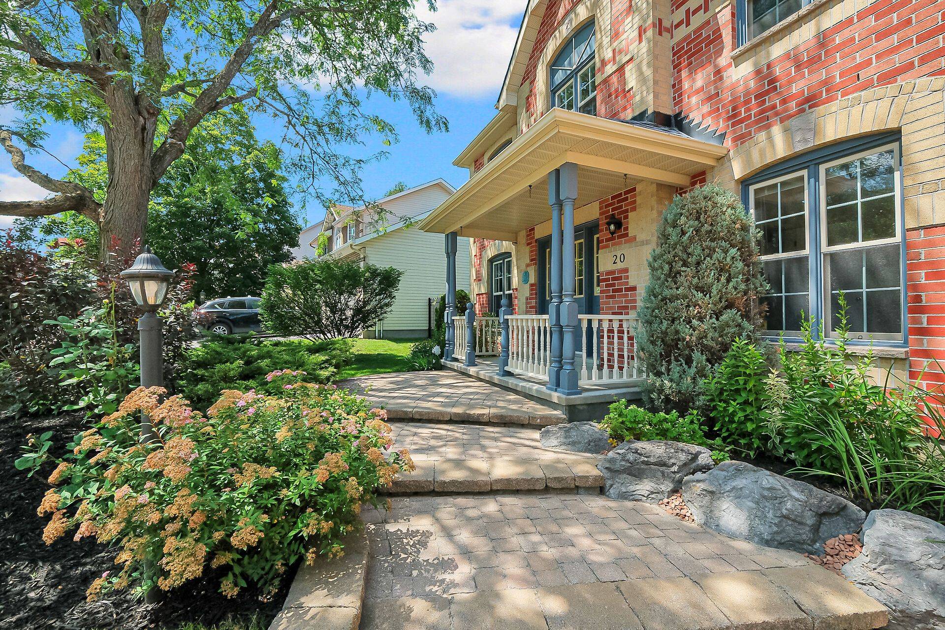 Stittsville - Munster - Richmond, ON K2S 1G9,20 Renshaw AVE