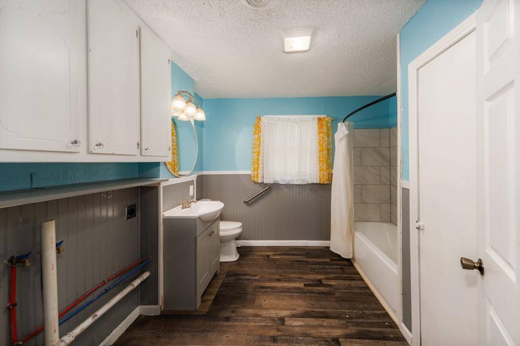 Bowie, TX 76230,1002 Lowrie Street
