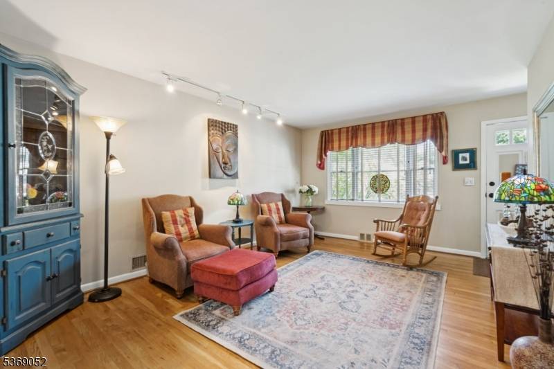 Scotch Plains Twp., NJ 07076,412 Victor St