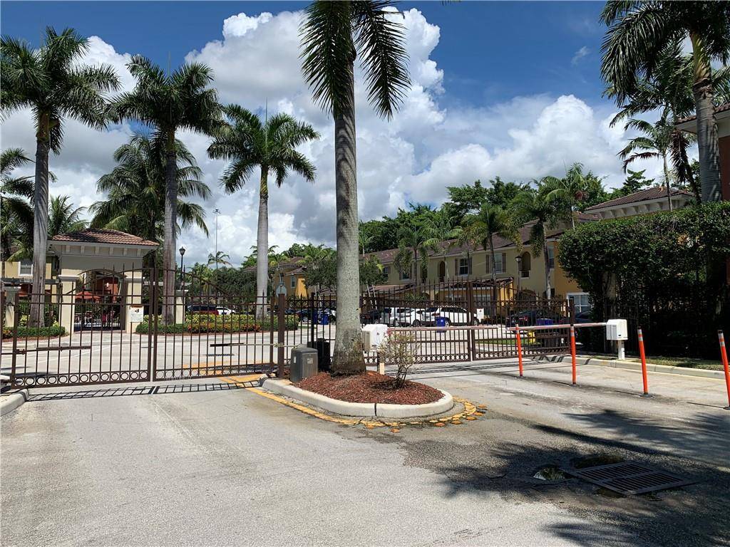 Margate, FL 33063,3471 MERRICK LN #403