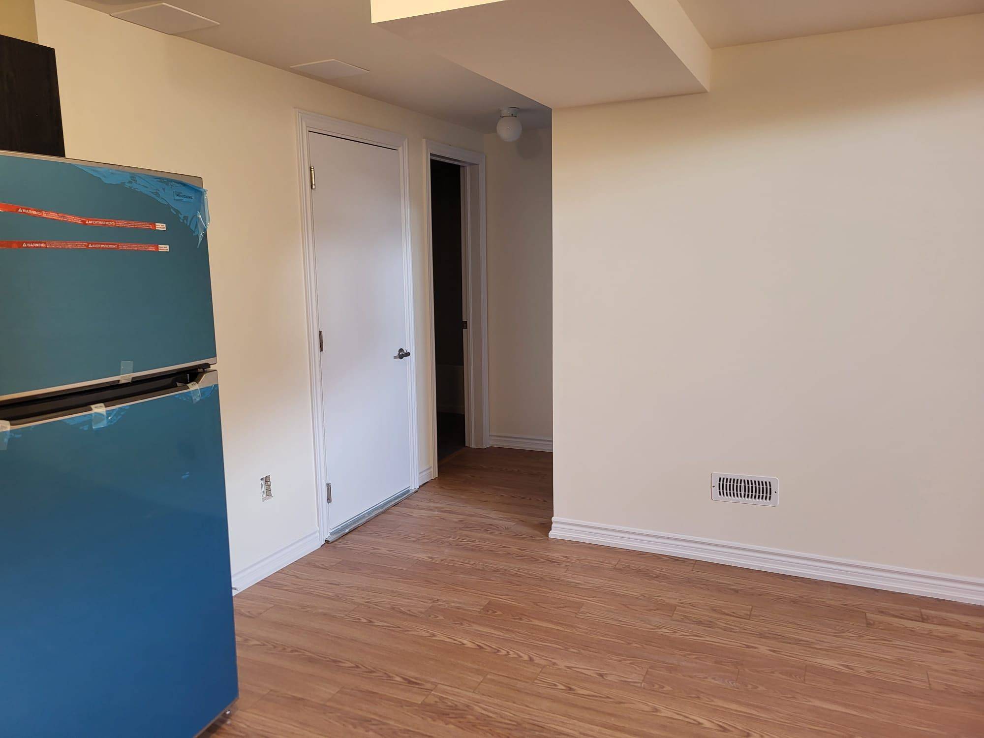 Barrie, ON L9J 0L5,39 Bannister RD #Unit 1