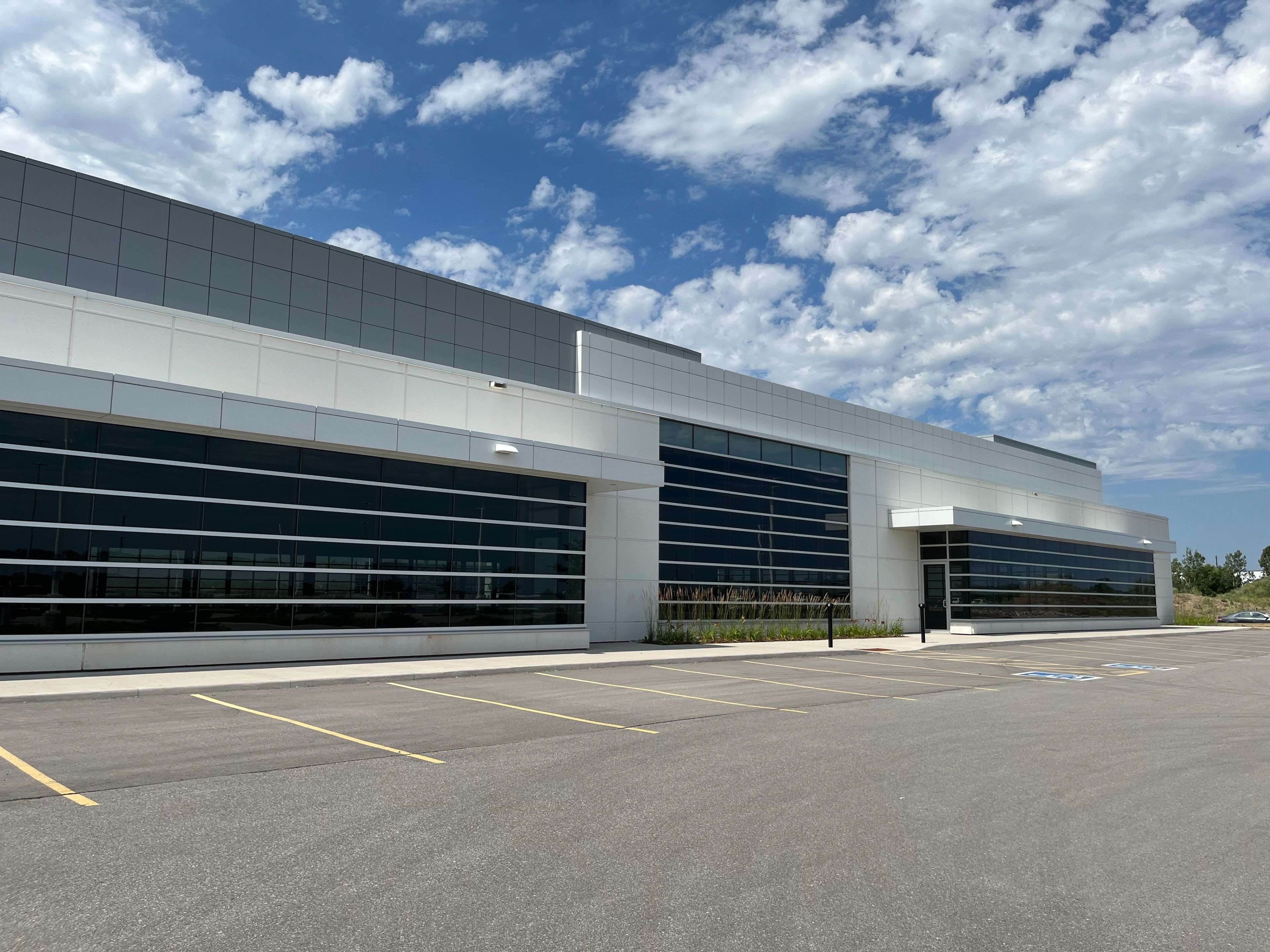 Burlington, ON L7N 3G2,3465 North Service RD