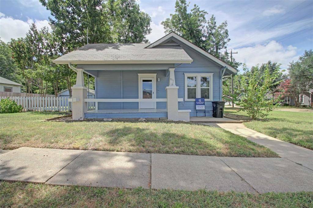 Cleburne, TX 76033,911 W Chambers Street