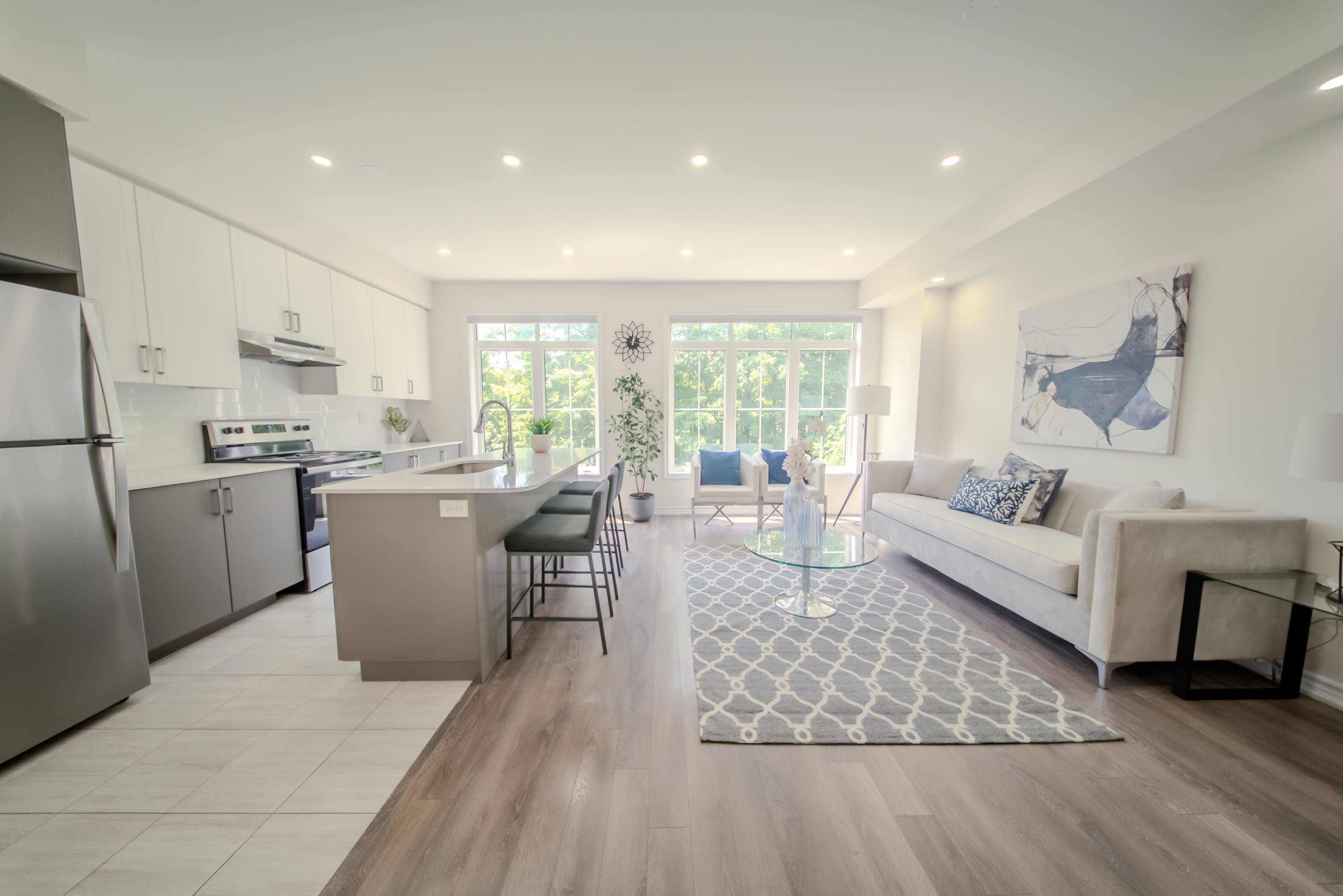 Vaughan, ON L6A 5B1,181 Parktree DR #42