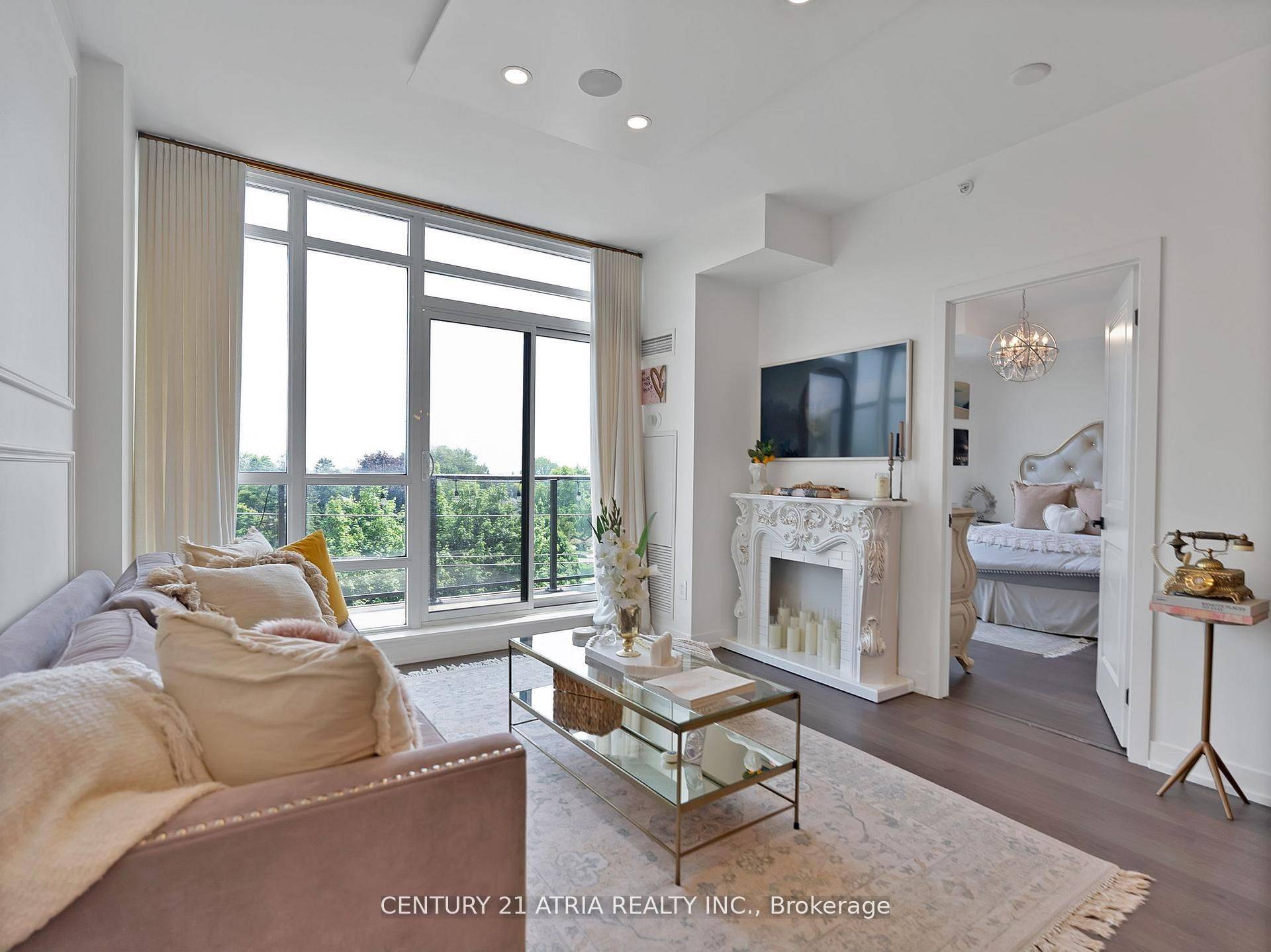 Toronto W08, ON M8Z 0C3,8 Fieldway RD #526