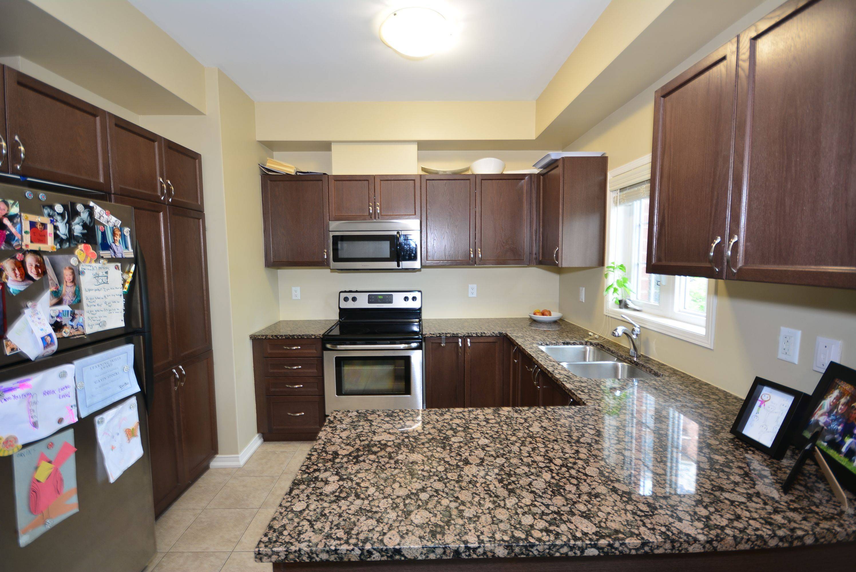 Oakville, ON L6H 0E7,113 Georgian DR #19