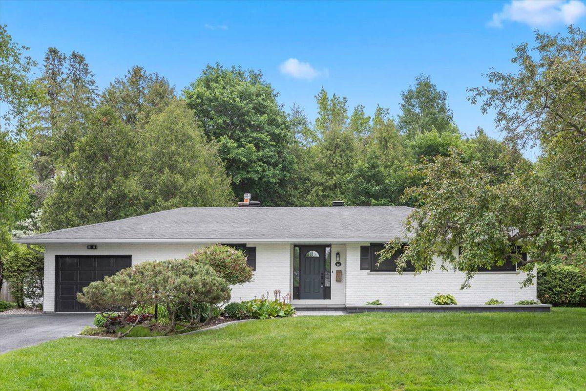 Stittsville - Munster - Richmond, ON K2S 0S2,36 Beverly ST