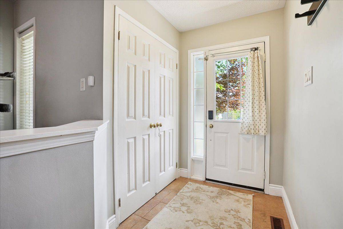 Hamilton, ON L9G 4Z6,70 Moore CRES