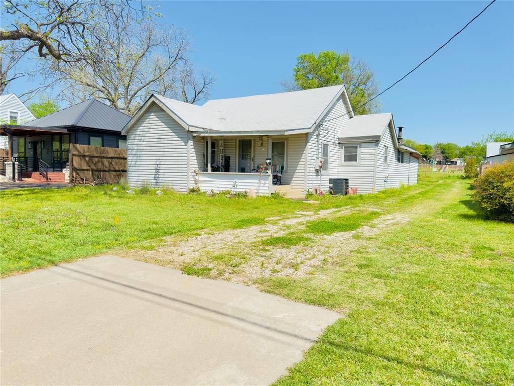 Weatherford, TX 76086,1406 N Main Street