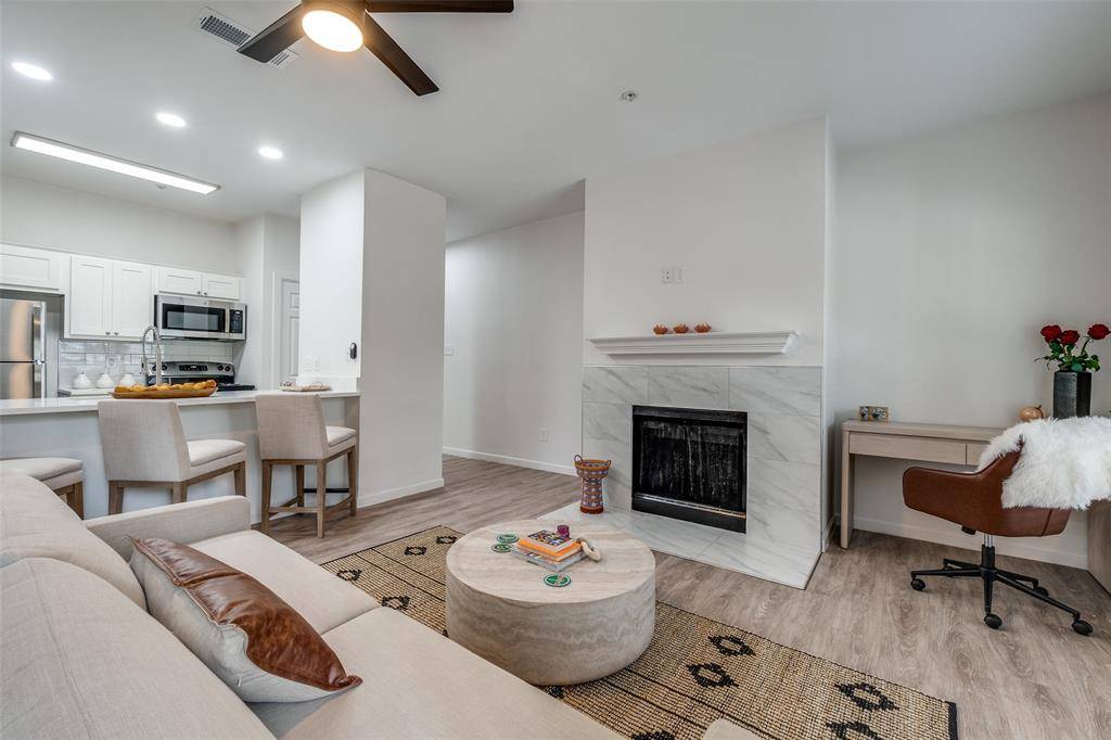 Dallas, TX 75206,6003 Oram Street #106