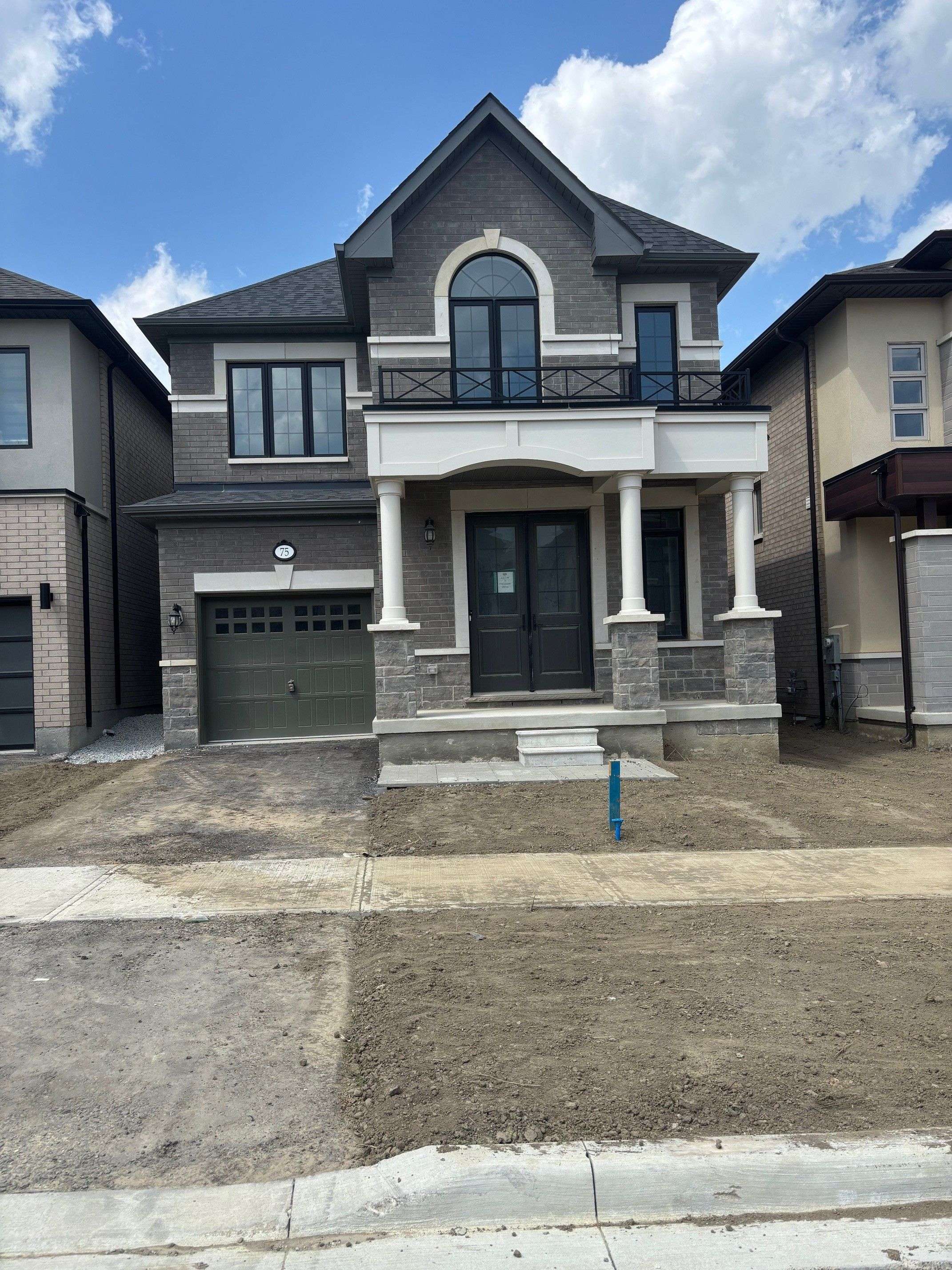 Brampton, ON L6R 4E7,75 Claremont DR