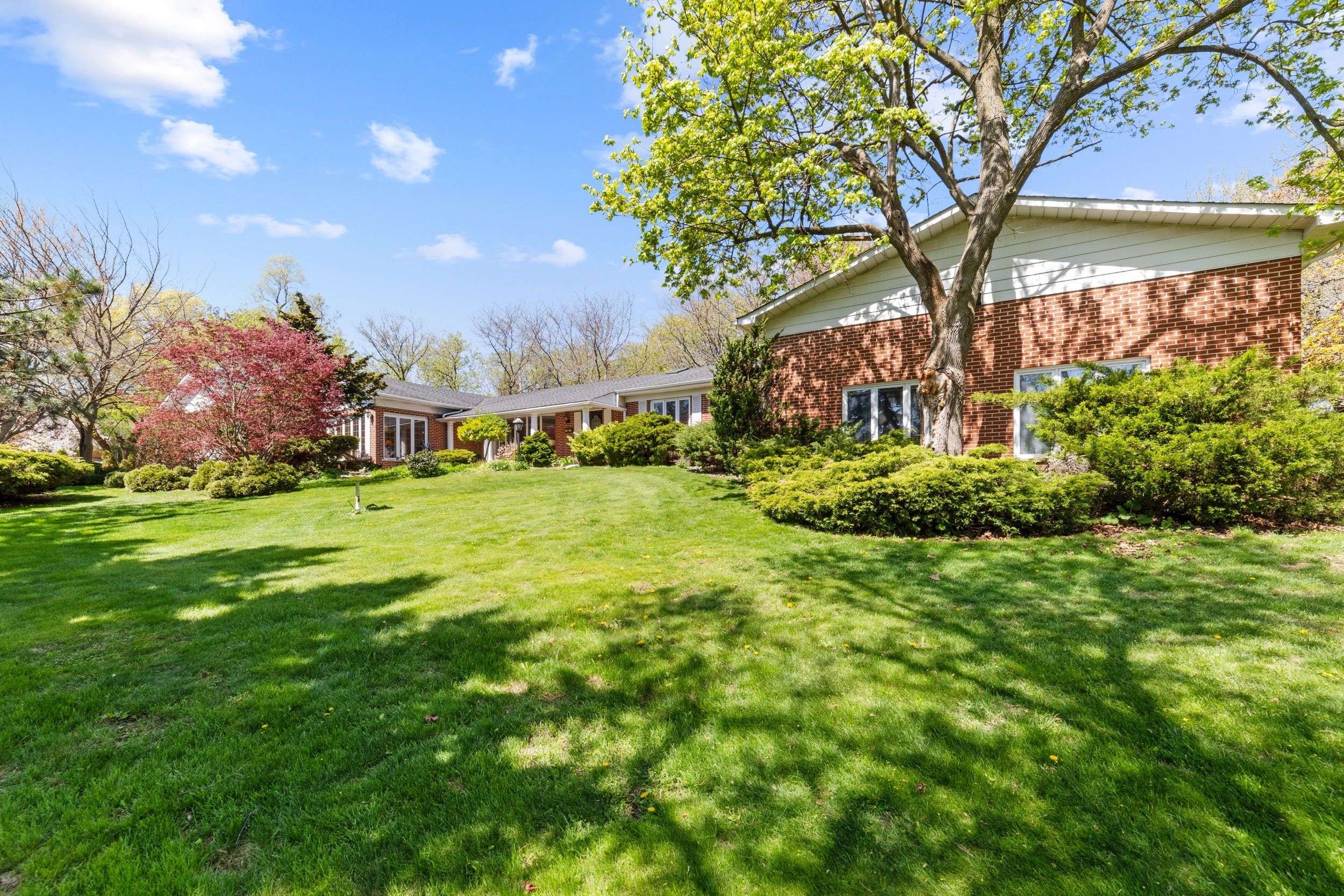 Burlington, ON L7P 4V8,1411 Beaufort DR