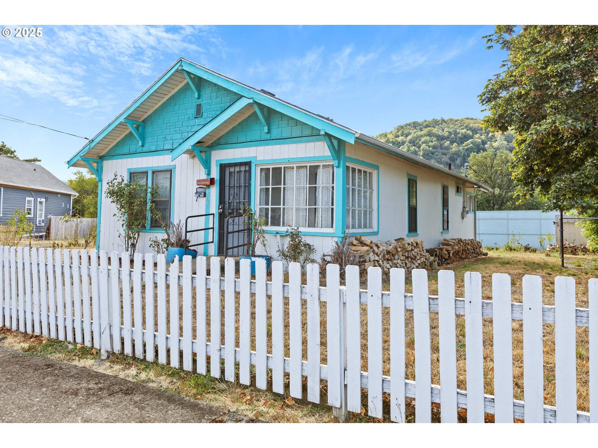 Roseburg, OR 97470,1566 SE MILL ST
