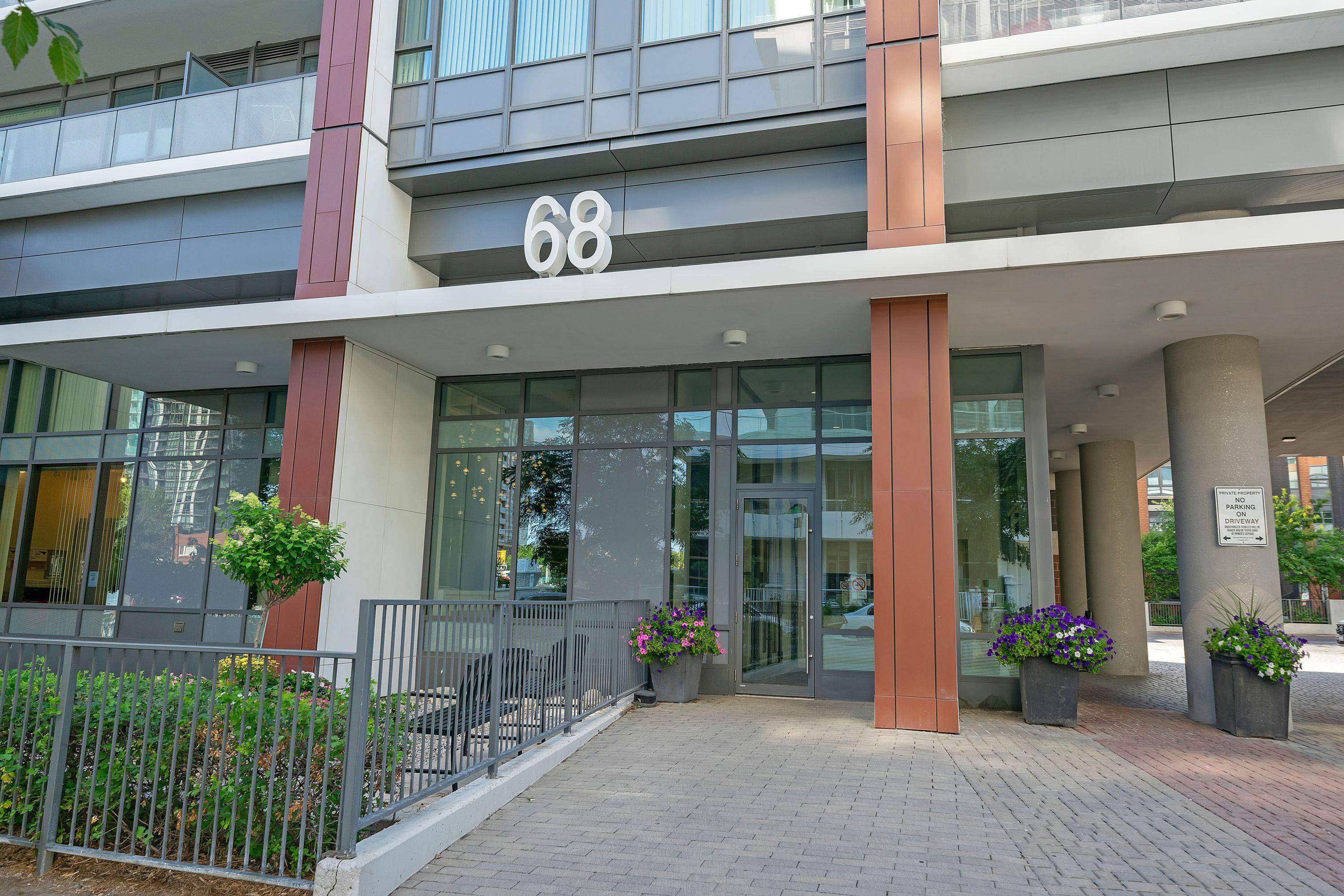 Toronto C07, ON M2N 0H8,68 Canterbury PL #211