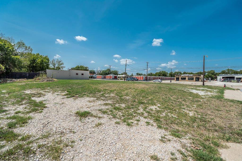 White Settlement, TX 76108,8017 White Settlement Road
