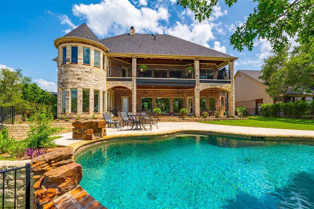 Granbury, TX 76049,1916 W Emerald Bend Court
