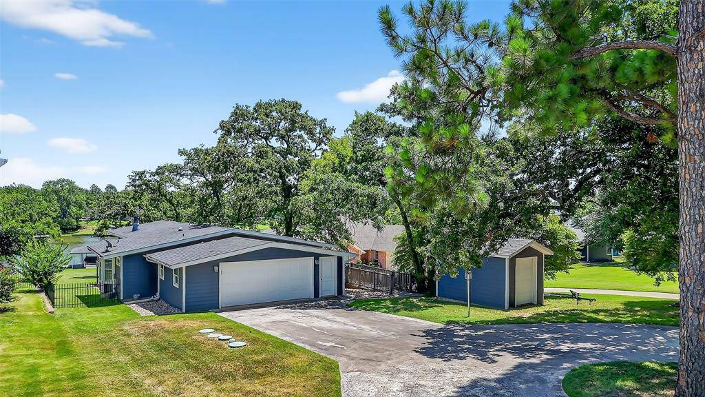 Lake Kiowa, TX 76240,106 Blackfoot Trail