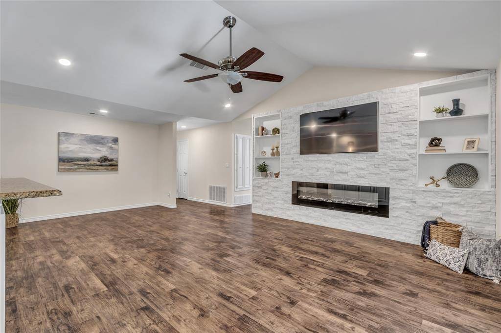 Lake Dallas, TX 75065,5511 Pawn Court
