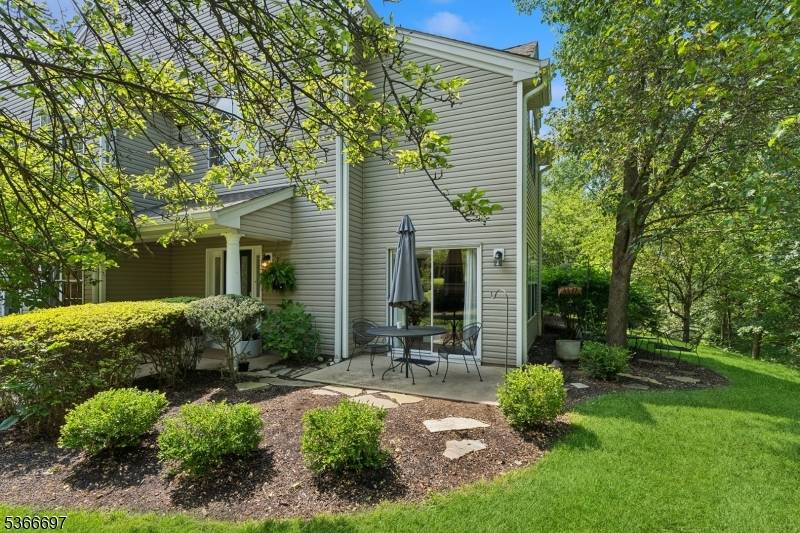Bedminster Twp., NJ 07921,3 Oak Knoll Lane