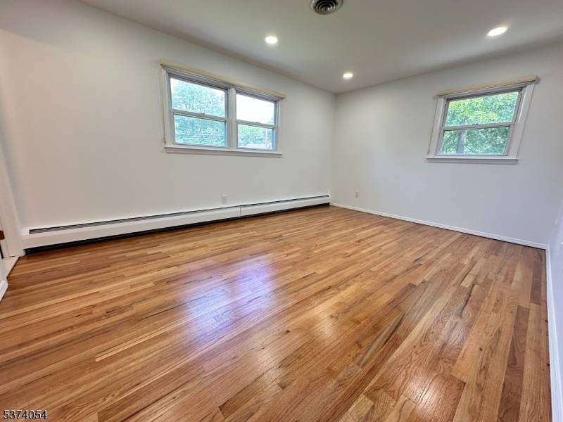 Wayne Twp., NJ 07470,32 Sears Pl