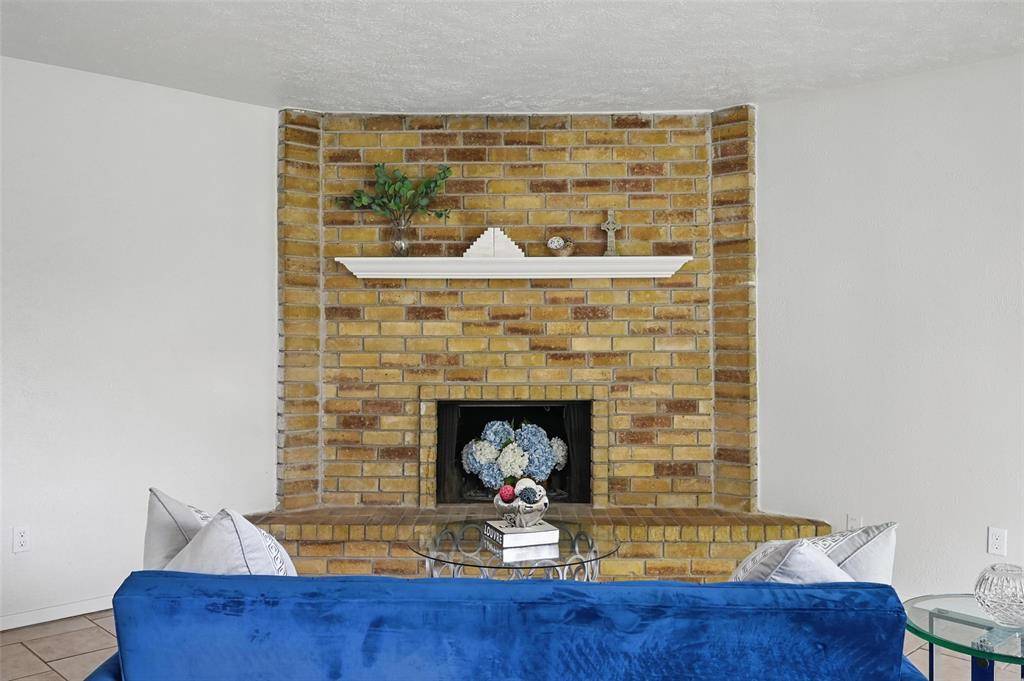 North Richland Hills, TX 76182,6925 Mid Cities Boulevard