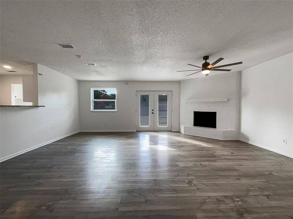 Arlington, TX 76015,2517 Laredo Court
