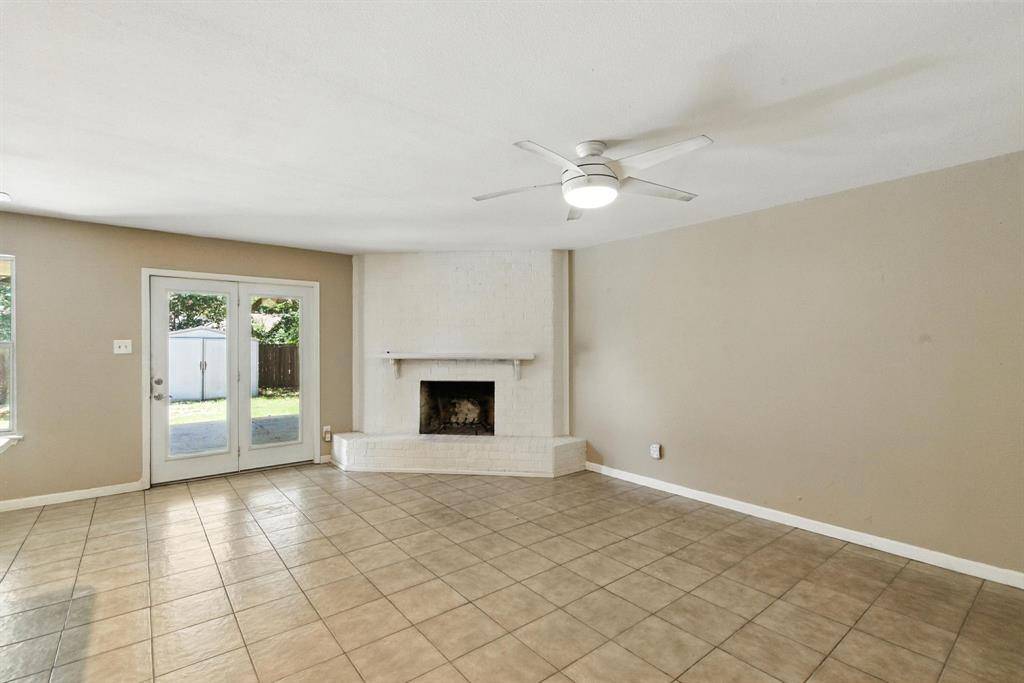 Arlington, TX 76016,5704 Woodhollow Drive