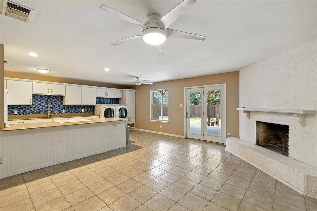 Arlington, TX 76016,5704 Woodhollow Drive