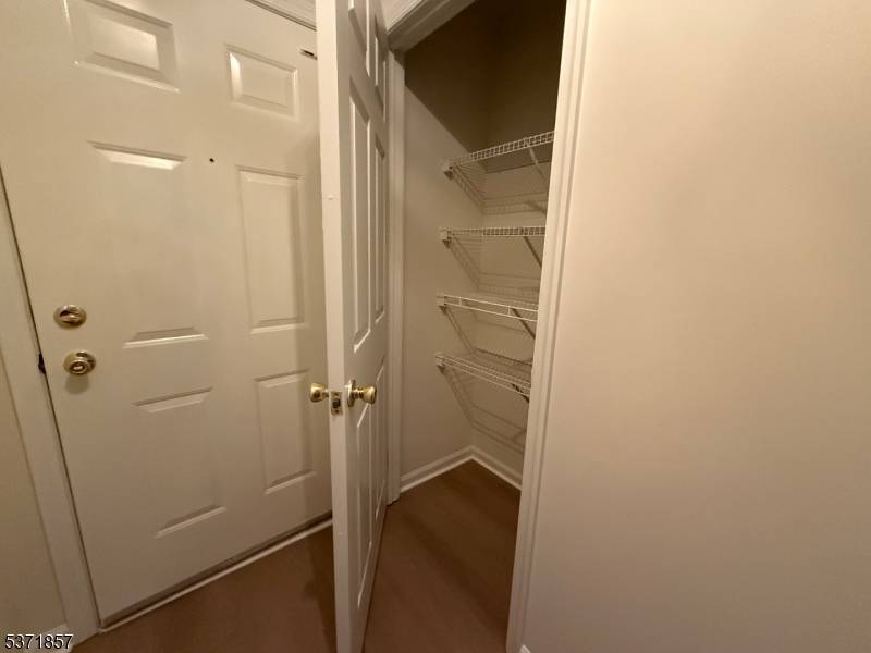Mount Arlington Boro, NJ 07856,18 Spruce Ter