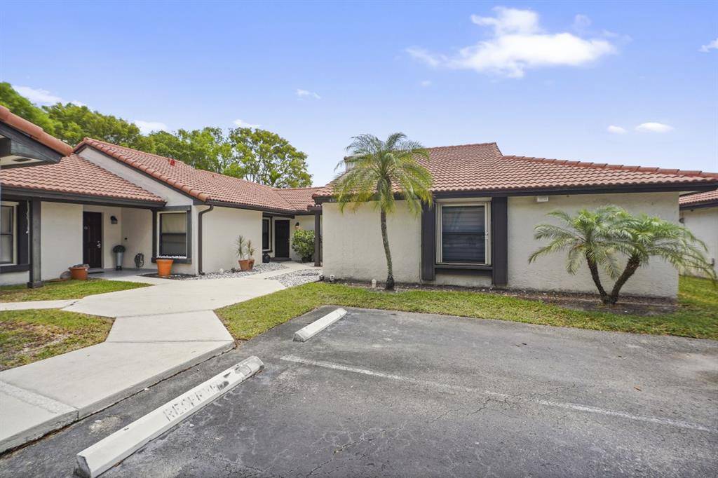Miami, FL 33185,4805 SW 152nd Ct #F-98