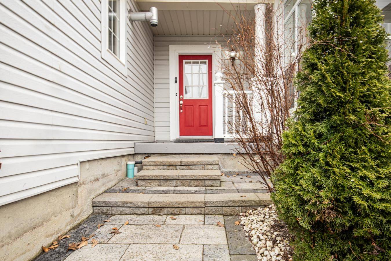 New Tecumseth, ON L0G 1W0,5 Mcgahey ST