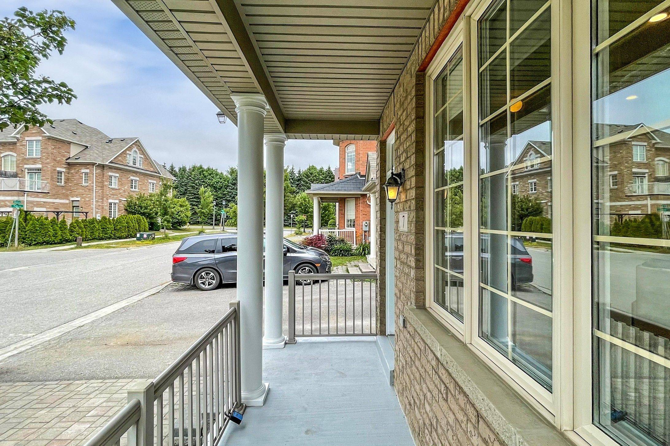 Markham, ON L6C 0H8,7 Tufo AVE