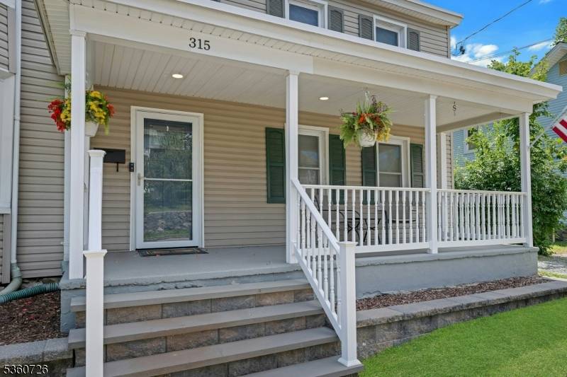 Boonton Town, NJ 07005,315 William St